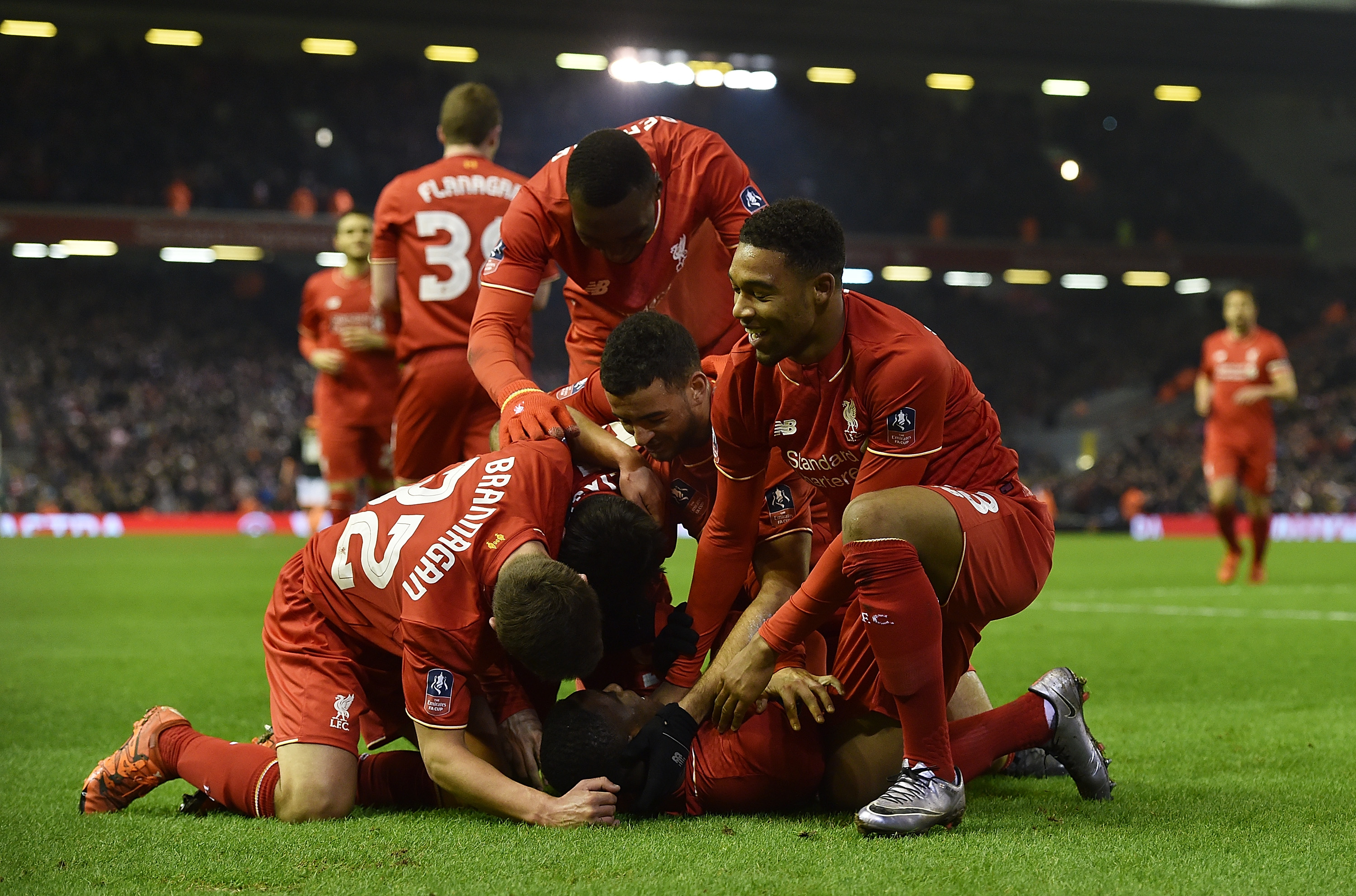 姆巴佩：防守维尼修斯90分钟，太折磨边后卫了