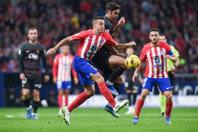 弗赖堡vs美因茨：金特尔、格里福首发，李在城、里斯出战