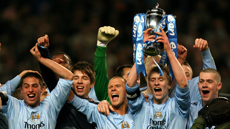 德天空：法兰克福想免签巴黎17岁的攻击型中场让热亚尔