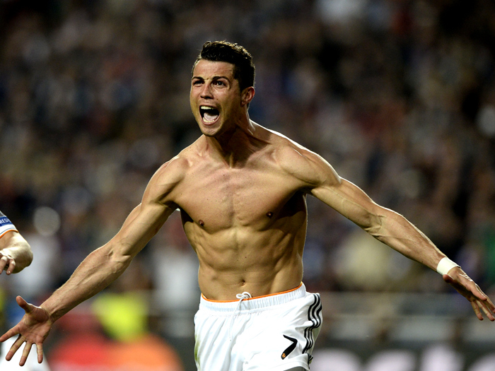 新鹏城vs成都：三外援PK四外援，韦世豪、杨明洋出战