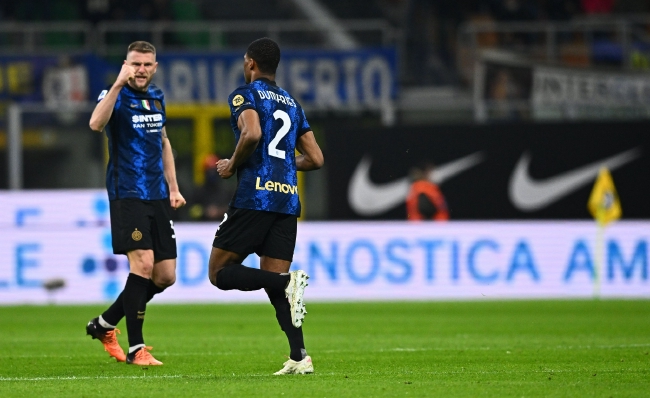 周琦内线统治力大爆发