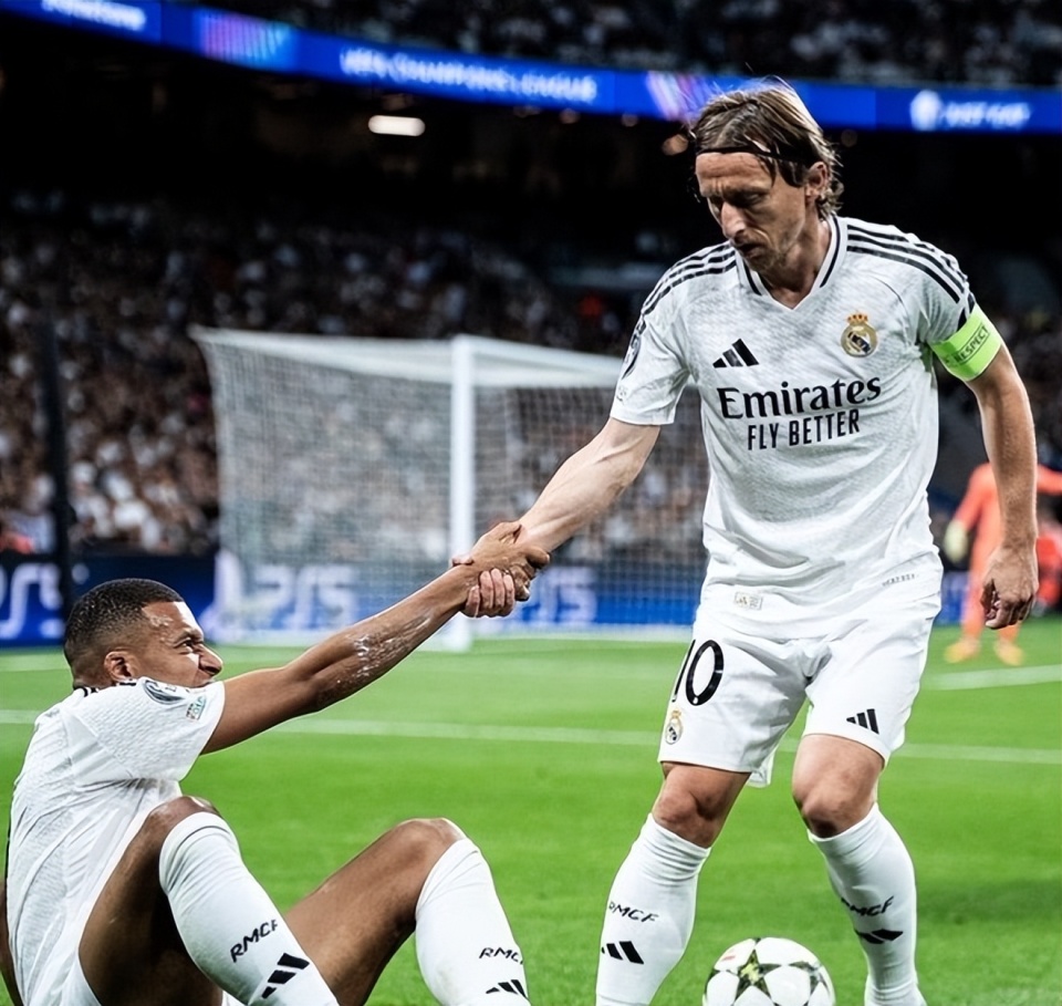 塔：首次佩戴德国队长袖标意义重大，但世界杯资格最重要