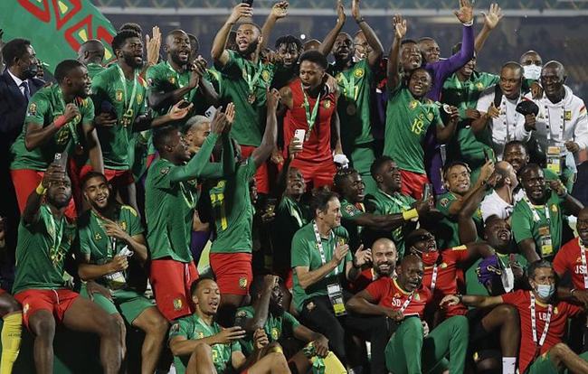 莱切2-1都灵，班达、拉萨纳-库利巴利建功