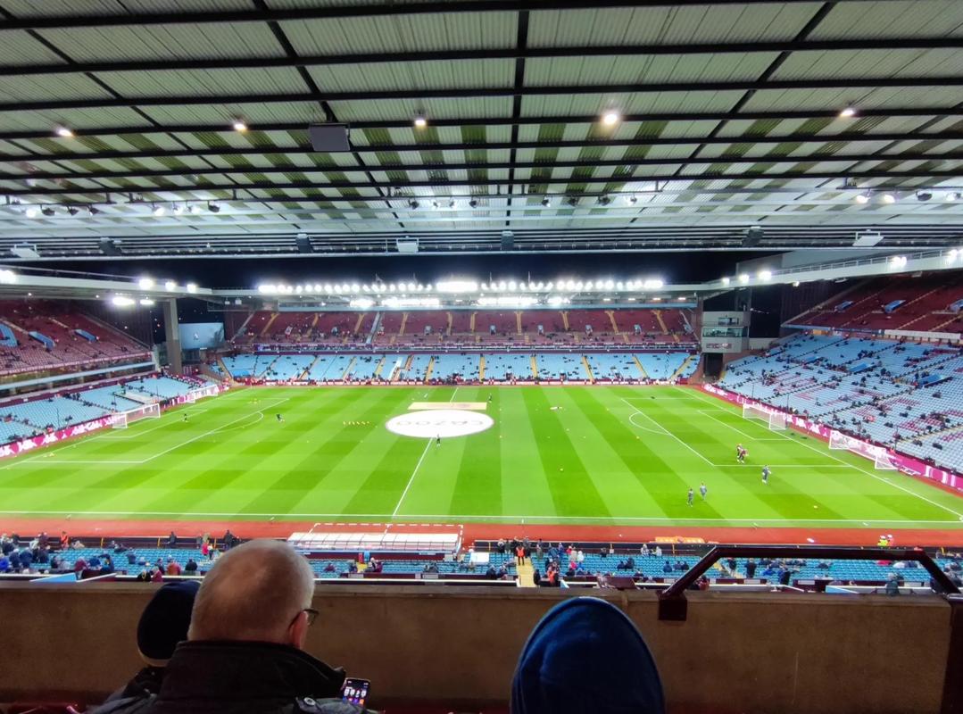 曼联迎战西汉姆联：德利赫特缺阵，阿莫林调整阵容